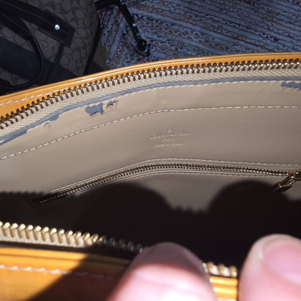 Louis Vuitton Yellow Monogram Vernis Houston Tote - Picture 5 of 13